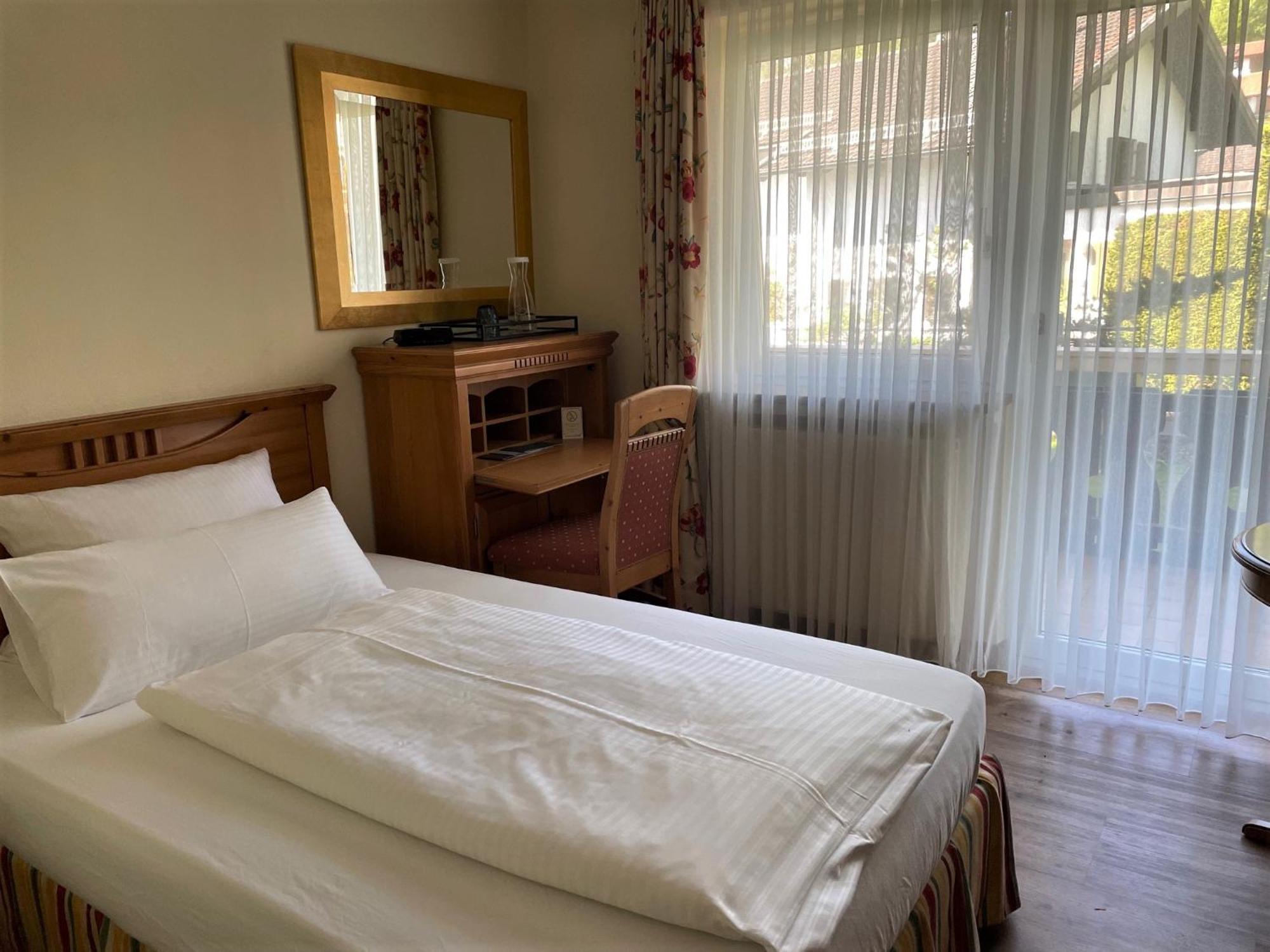 Single Room,119025355:JPEG